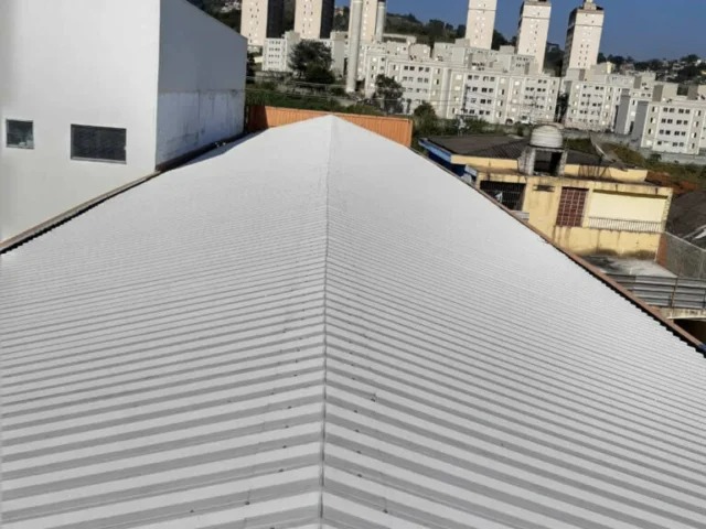 Cobertura residencial termoacústica Zincatto